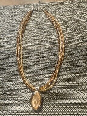 VTG.STUNNER! CRYSTAL FACETED STONE W/ LOVELY BEZEL&GALLERY. 5 STRAND GLASS Beads
